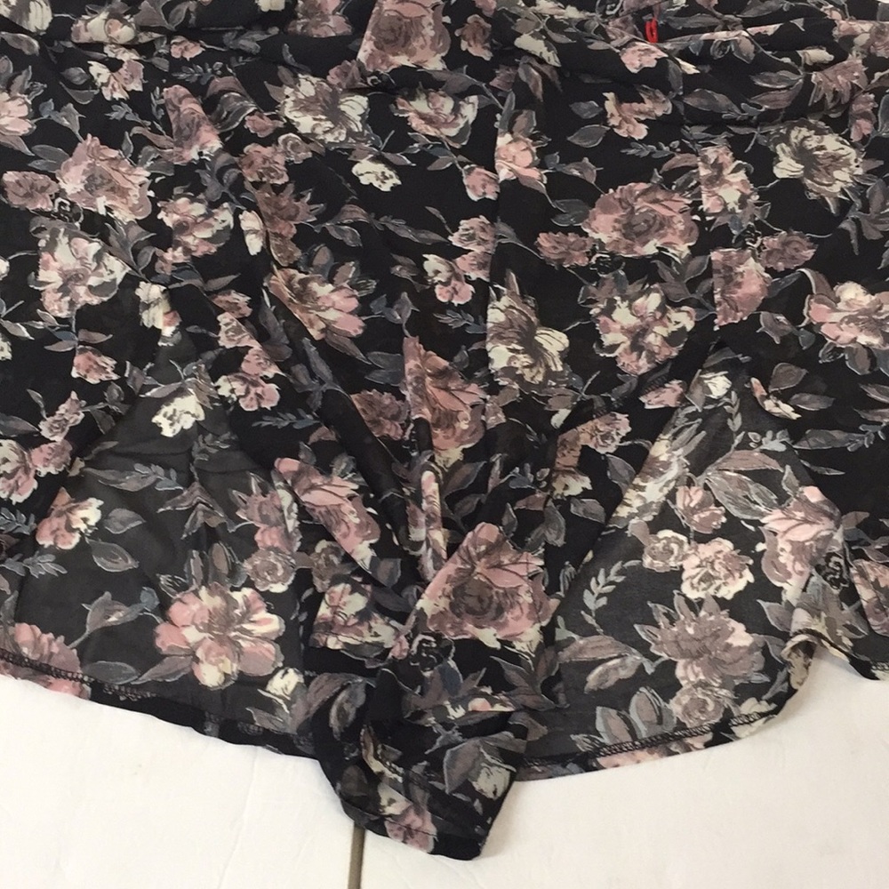 Women’s InLUV Flower Skirt NWT - Picture 10 of 11